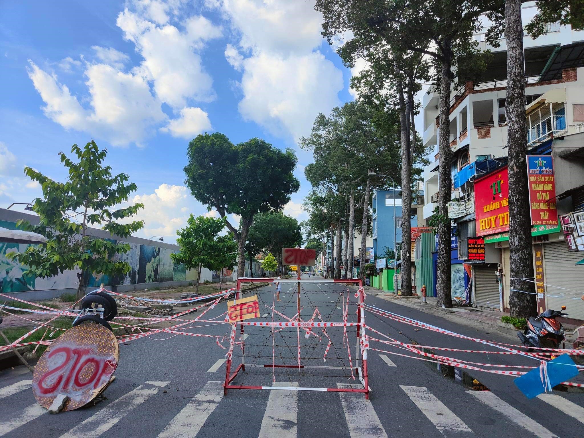 Crossing Street Ho Chi Minh, Vietnam Editorial Photo - Image of